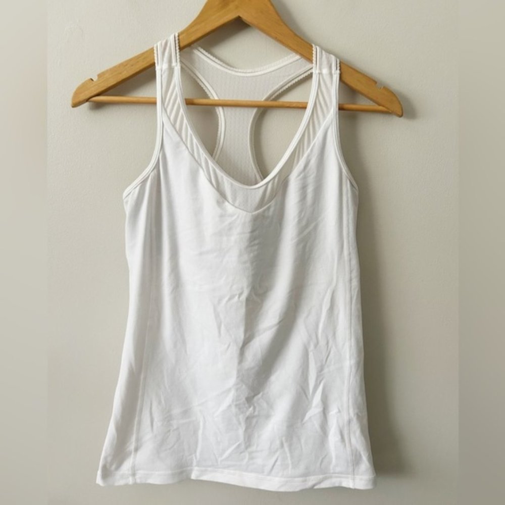 Lululemon white racerback tank top with shelf bra 8